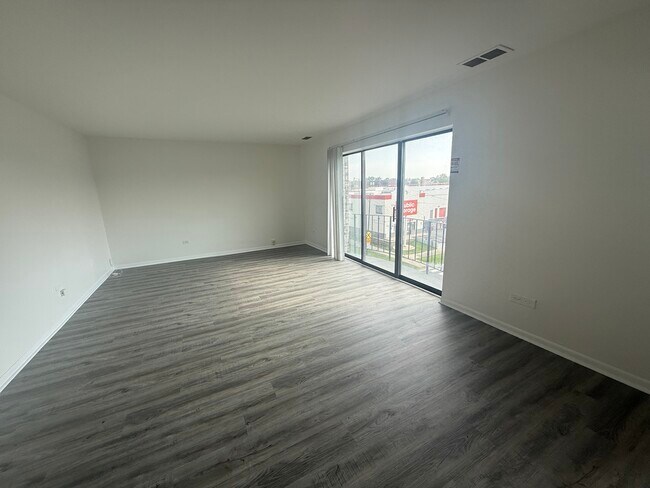 Building Photo - 2310 N Harlem Ave