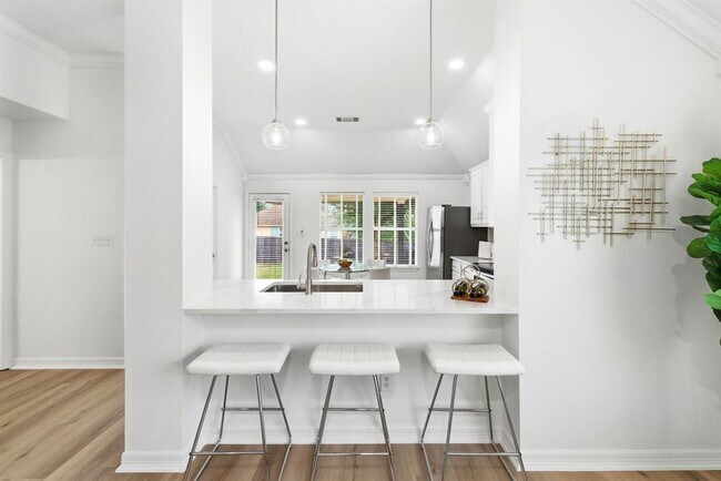 Building Photo - 19209 Sunken Creek Pass