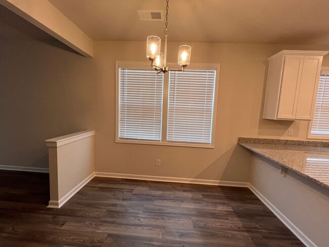 Building Photo - 828 Justify Lp