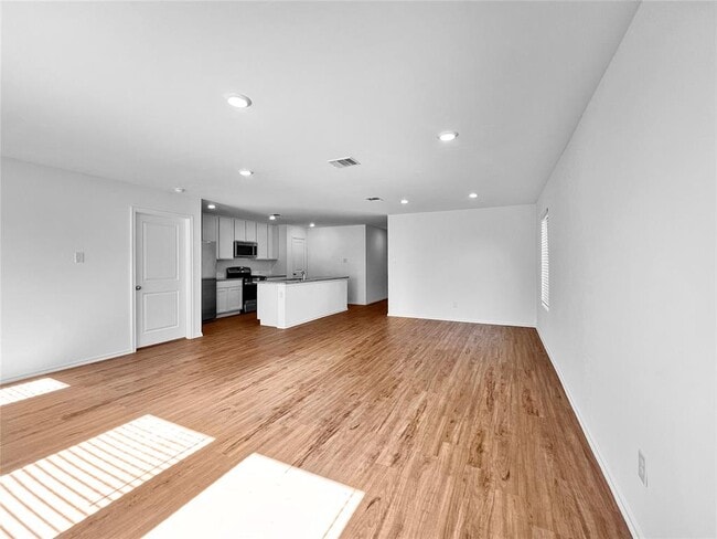 Building Photo - 2004 Alpine Bch Ln