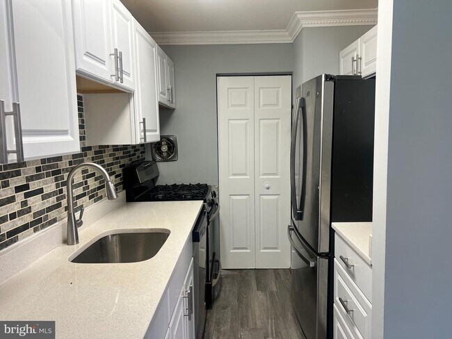 Building Photo - 7368 Lee Hwy