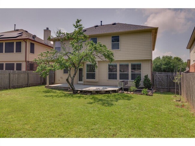 Building Photo - 200 Middle Creek Dr