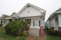 Building Photo - Beautiful 2 Bedroom, 1 Bath House with W/D Hookups