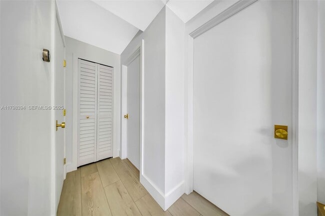 Building Photo - 129 Nautilus Dr