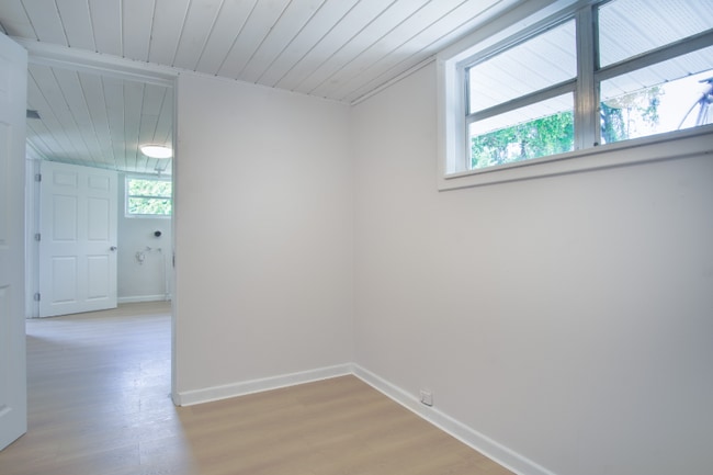 Building Photo - 37701 Primo Dr