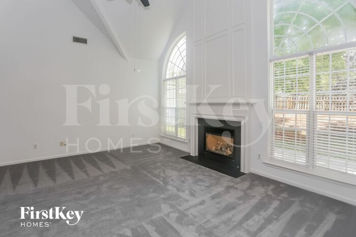 Building Photo - 6140 Creekview Ct