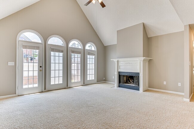 Building Photo - 208 Stonington Dr