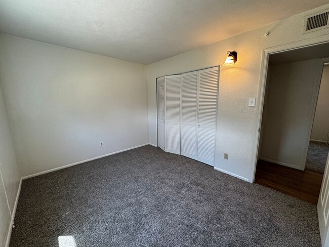 Building Photo - Wonderful 3 bed 2 bath home!