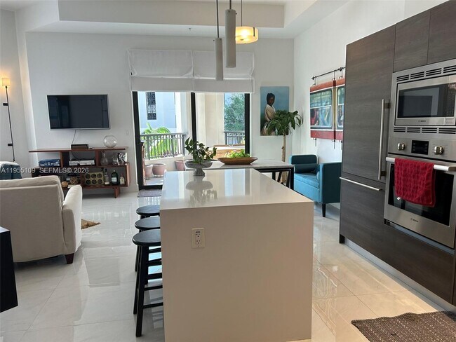 Building Photo - 301 Altara Ave