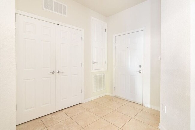 Building Photo - 3338 Robert Trent Jones Dr