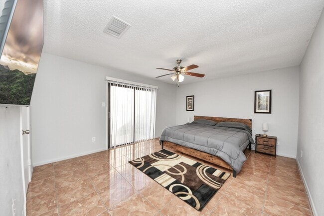 Building Photo - 11726 Lima Dr