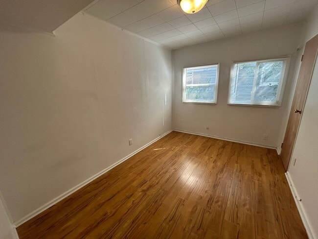 Building Photo - 421 N 35th St