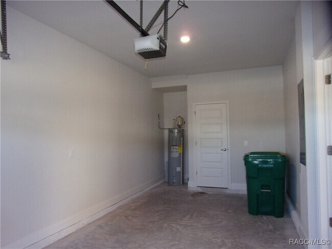 Building Photo - 219 Bittern Lp