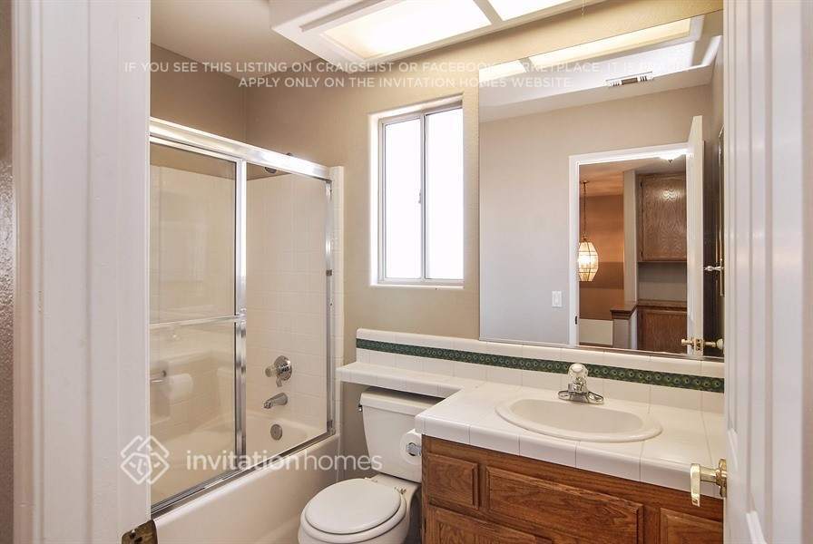 Building Photo - 27025 Hemingway Ct