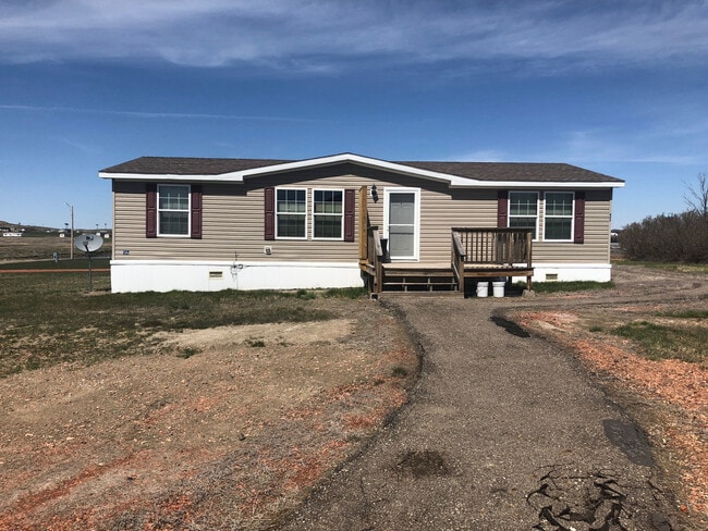 Primary Photo - Great single family home for RENT in Belfield