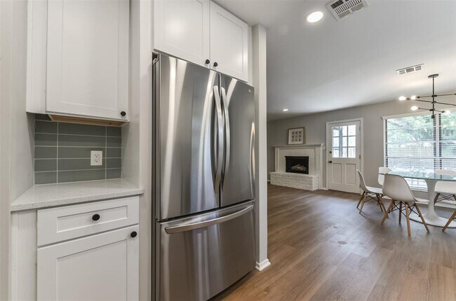 Building Photo - 22803 Merrymount Dr