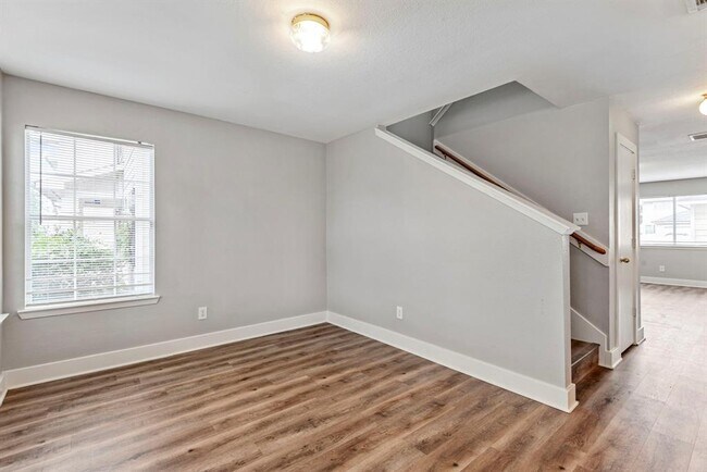 Building Photo - 19511 Fletcher Way Dr
