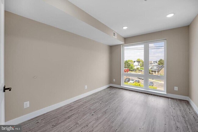 Building Photo - 1617 Rhode Island Ave NE