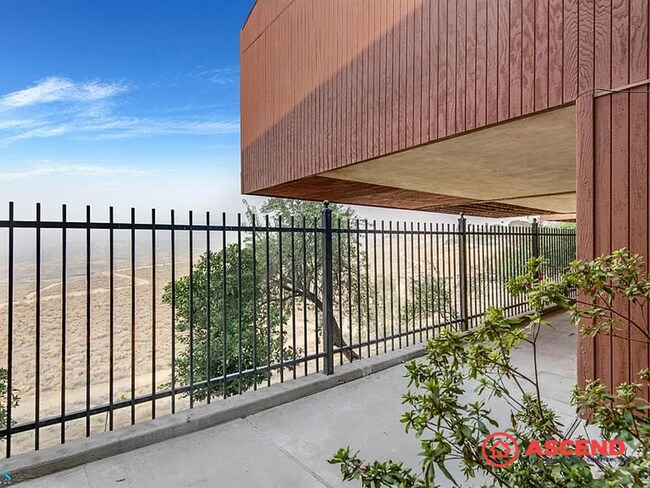 Building Photo - 4200 Boise St