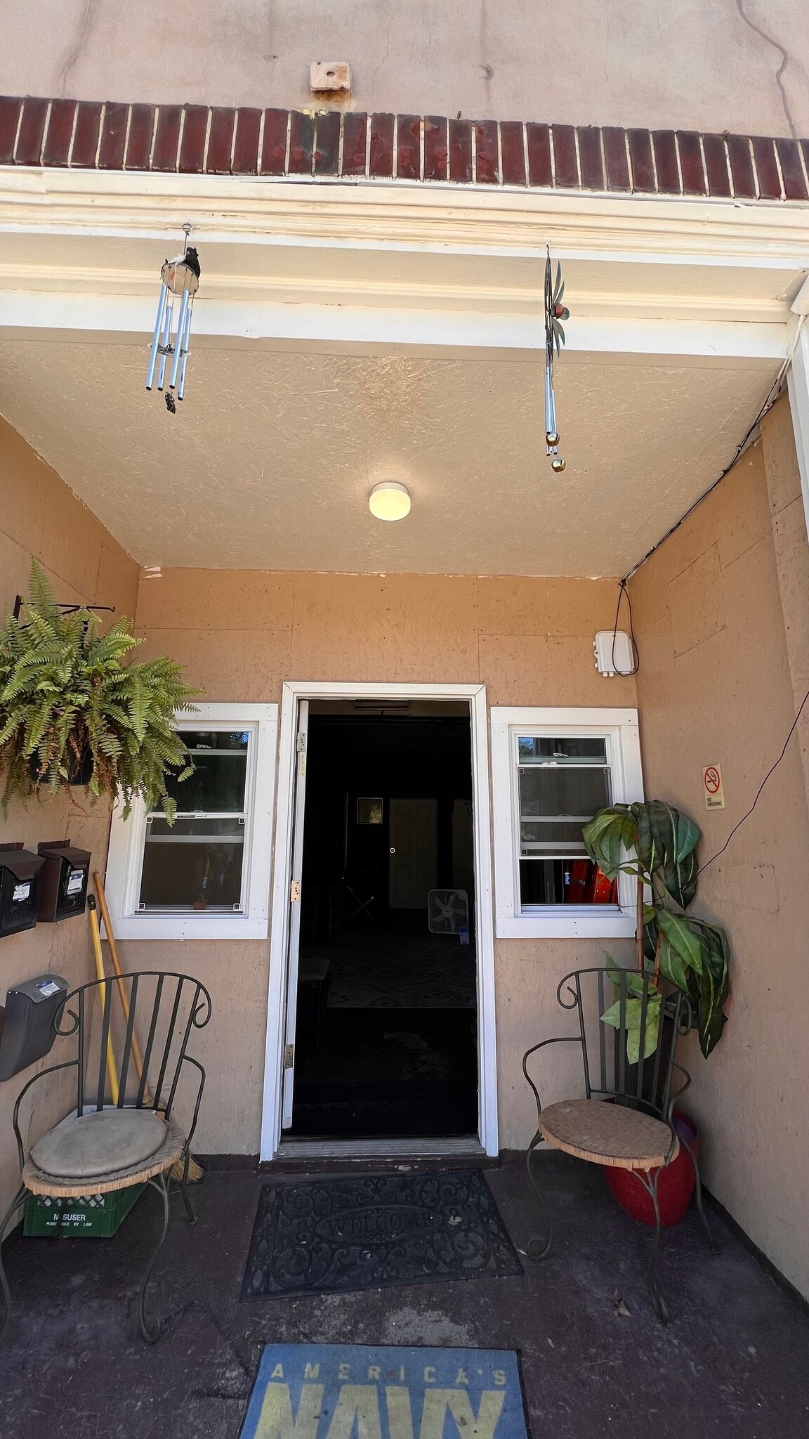 Front Entrance - 44 E Bacon St