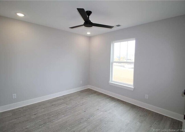 Building Photo - 4448 Venice Way