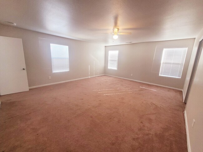 Building Photo - 250 Whitestone Dr NE