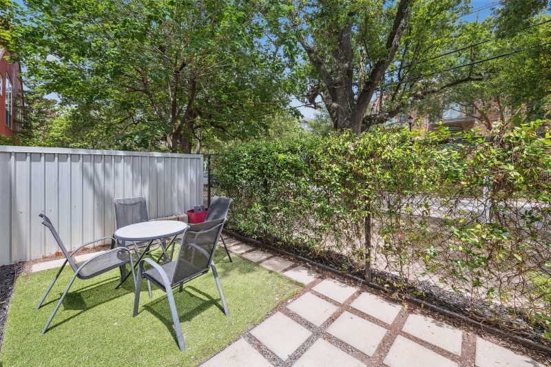 Building Photo - 2720 La Branch St