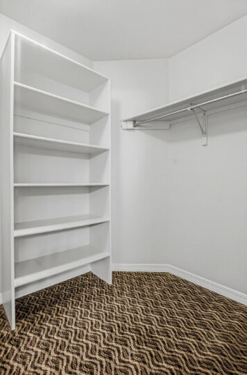 Building Photo - Updated 3-Bed Condo with Scenic Views & Cozy Fireplace