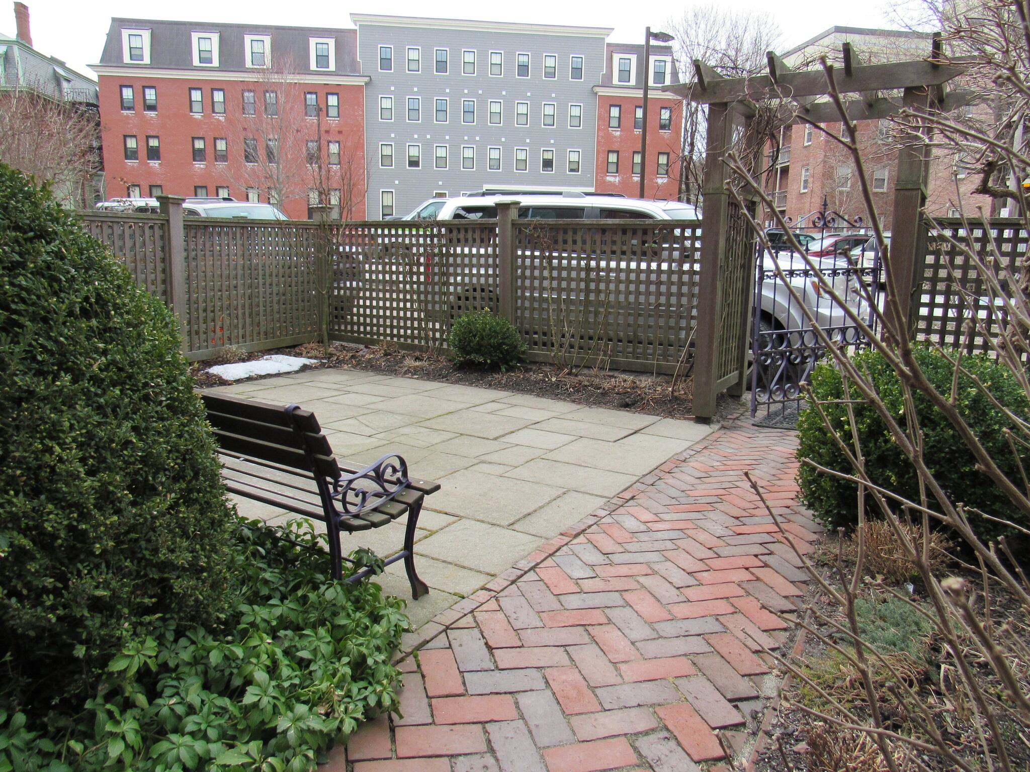 Private Patio - 91 Pine St