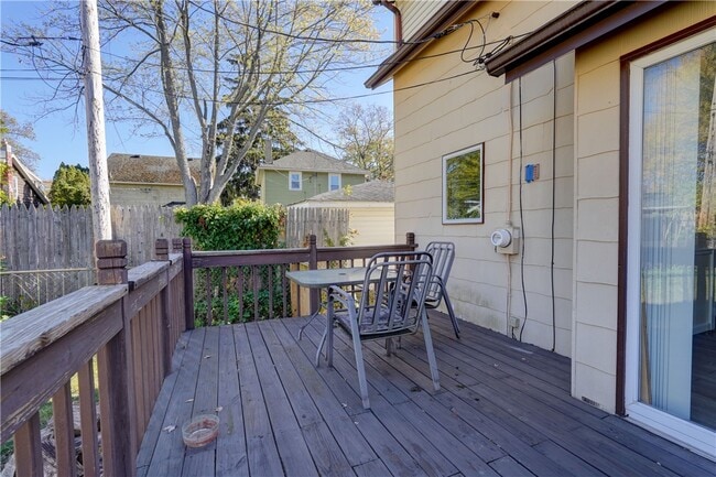 Building Photo - 304 Zuber Rd