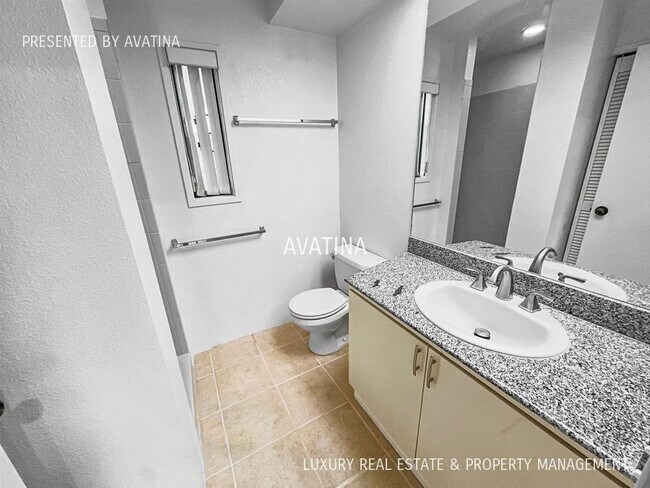 Building Photo - 1629 Waikahalulu Ln