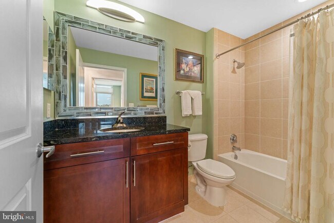 Building Photo - 155 Potomac Passage