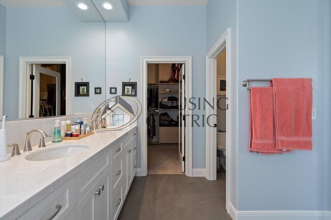 Building Photo - Executive Single Story Rental in Gated Serrano Community!