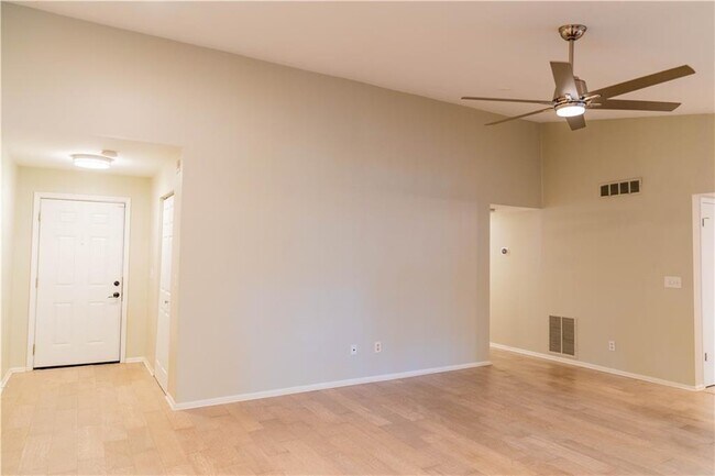 Building Photo - 72 Fair Haven Way