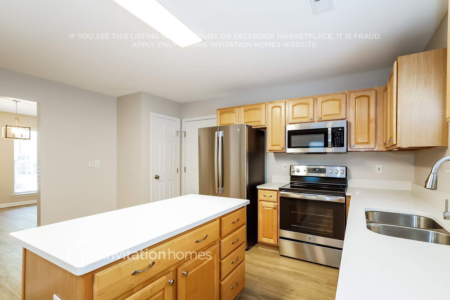 Building Photo - 7918 Antique Cir