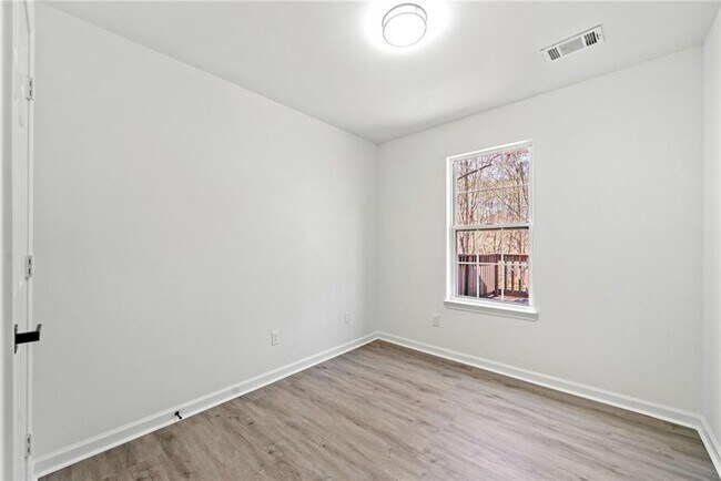 Building Photo - 900 Melrose Park Pl