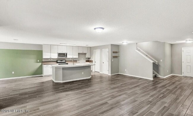 Building Photo - 2651 Firethorn Ave