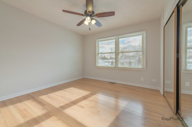 Building Photo - 8170 Northway Dr