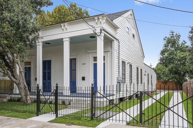 Building Photo - 2123 S Liberty St