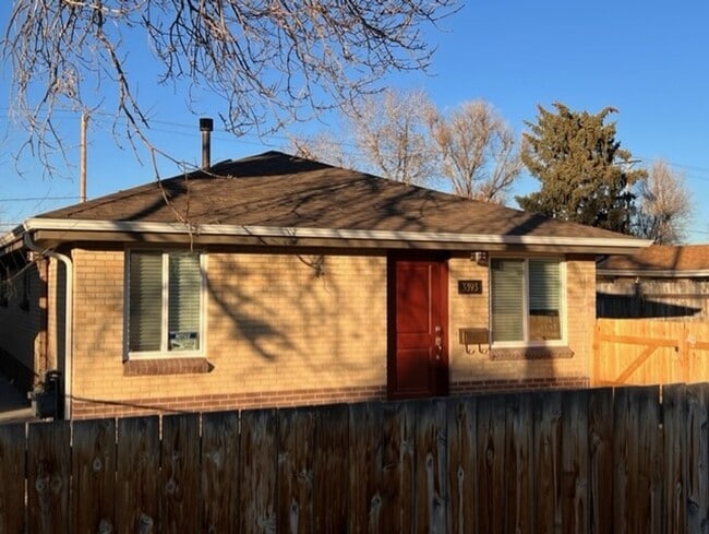 Primary Photo - 3391-3393 W Walsh Pl