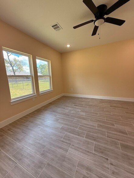 Building Photo - 14844 Coaltown Rd