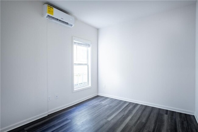 Building Photo - 1351 Finley St NE