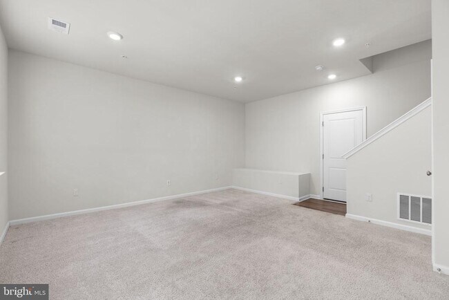 Building Photo - 7980 Patterson Wy