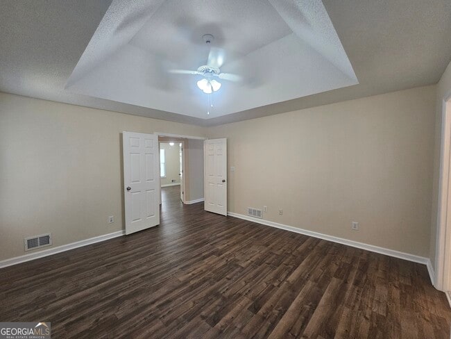 Building Photo - 30 Glenridge Dr