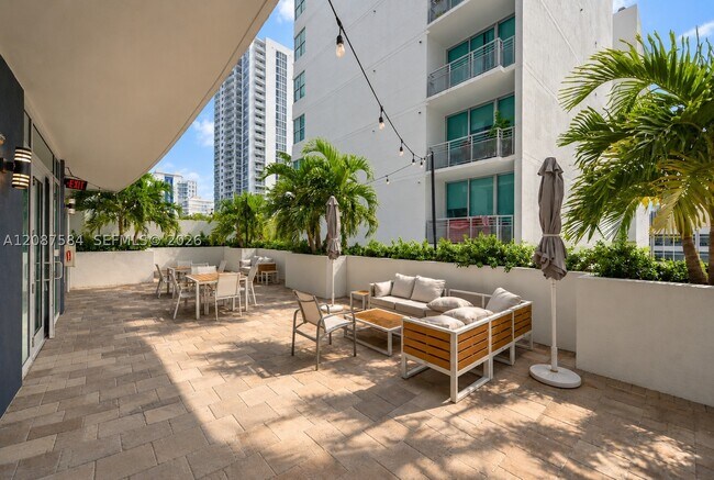 Building Photo - 2275 Biscayne Blvd