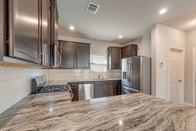 Building Photo - 10314 Birch Peak Dr