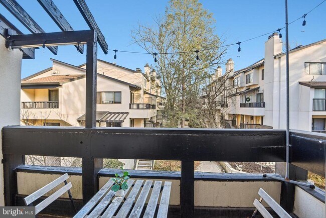 Building Photo - 9717 Hellingly Pl