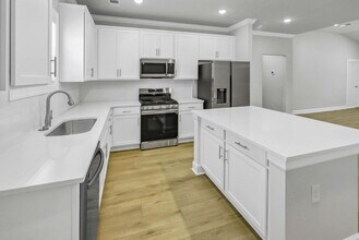 Building Photo - Brand-New 4BR Home in Prime Columbia Location!