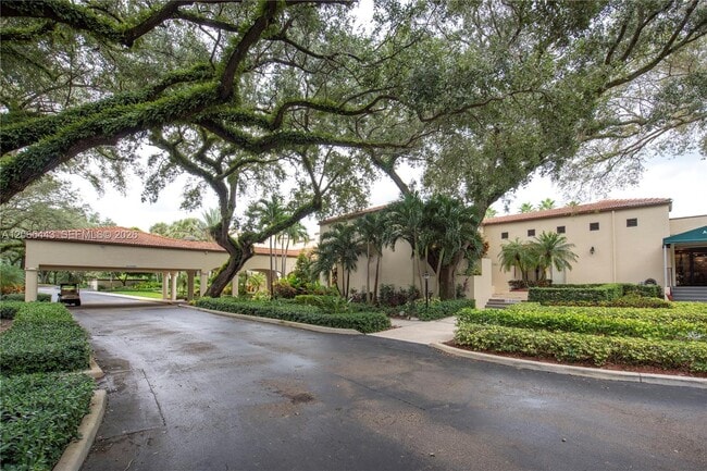 Building Photo - 9420 Poinciana Pl