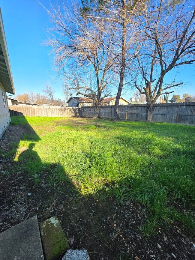 Building Photo - 3 BED 2 BATH HOME IN ANDERSON, ca